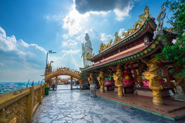 Địa điểm lễ chùa đầu năm ở Bình Dương - chùa Châu Thới