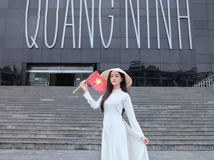 Những điểm chụp áo dài Tết đẹp ở Hạ Long - Áo dài trắng tinh khôi 