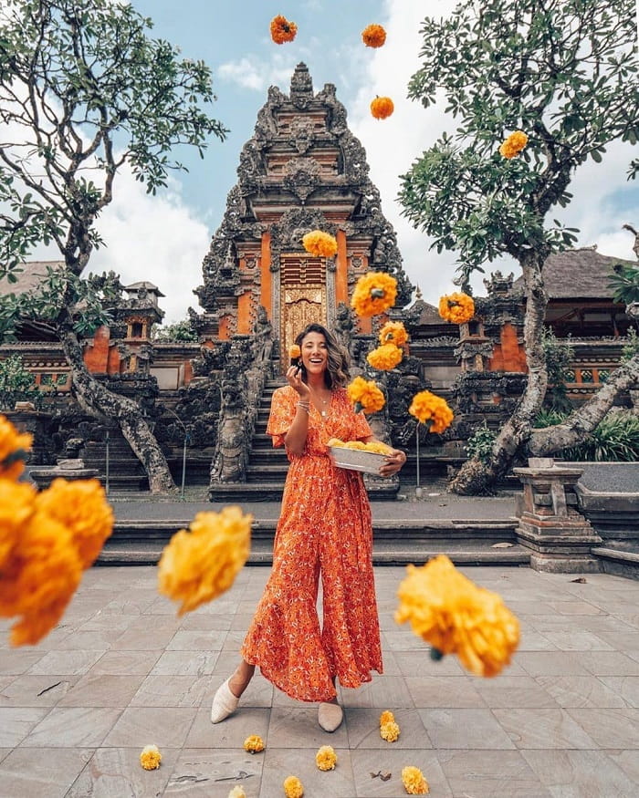 Cung điện Ubud là điểm du lịch nổi tiếng tại Ubud