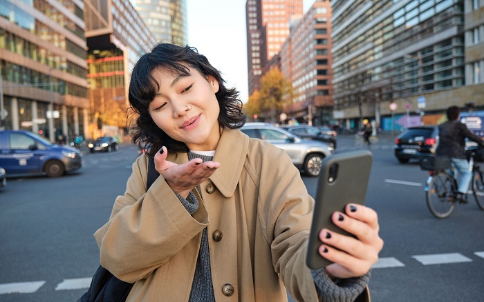 Dùng song song SIM/eSIM du lịch và roaming là cách tiết kiệm nhất khi đi nước ngoài