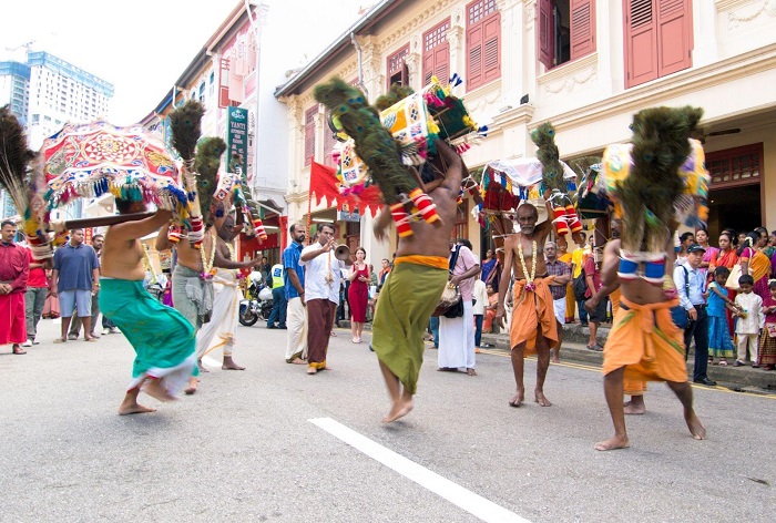 Lễ hội Thaipusam là lễ hội mùa xuân ở Singapore đặc sắc