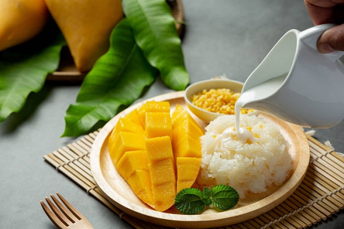 Kinh nghiệm du lịch Phuket mùa xuân nên ăn Xôi xoài