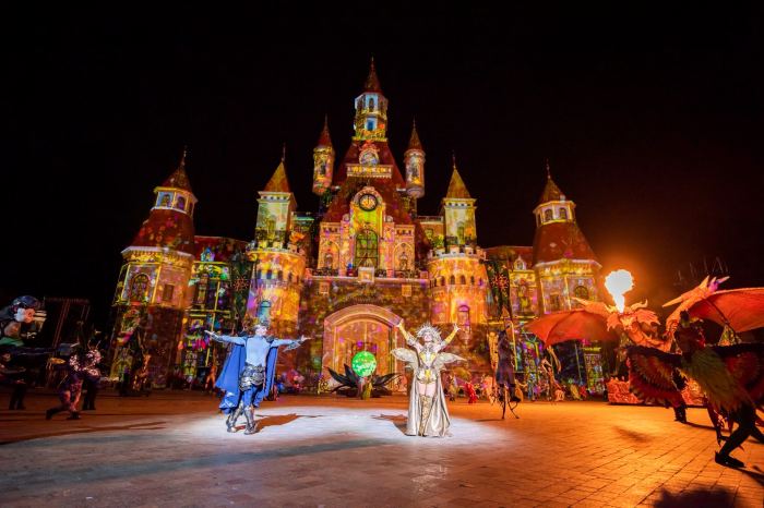 Các show diễn nổi tiếng ở Nha Trang Tata Show