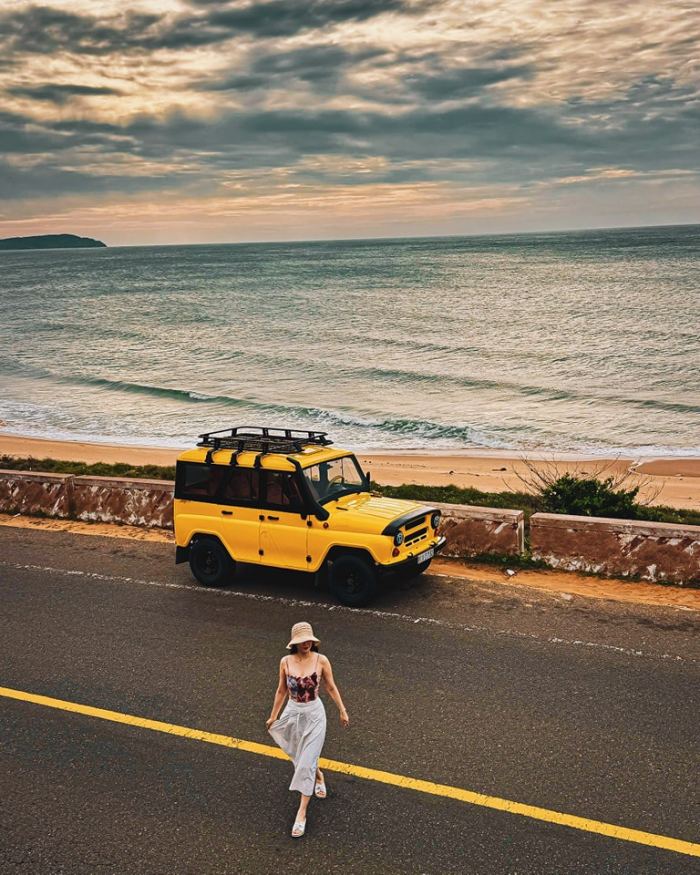 kinh nghiệm thuê xe Jeep ở Mũi Né  thủ tục 