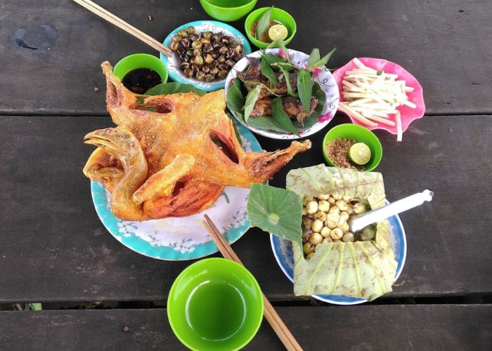 Ẩm thực tại Đồng Sen Tháp Mười