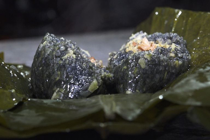 Kinh nghiệm du lịch Hà Giang dịp Tết - Bánh chưng gù đặc sản vùng cao