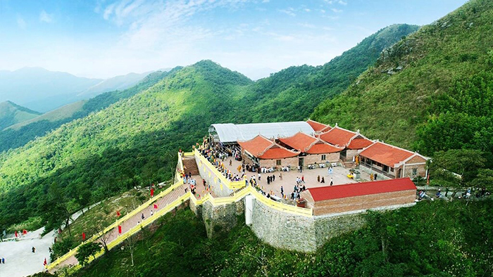 viếng quần thể chùa Yên Tử Quảng Ninh - Không gian khu di tích Yên Tử