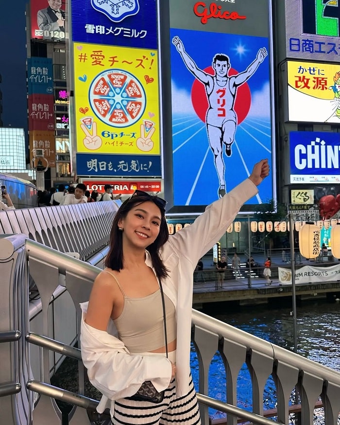 Dotonbori là địa điểm không thể bỏ lỡ khi đến ngôi đền Hozenji