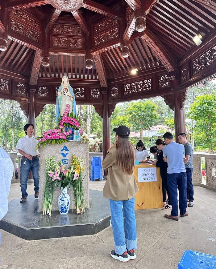 Ý nghĩa của tượng Đức Mẹ Măng Đen