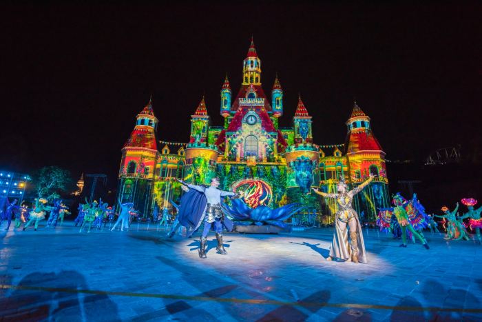 Review show tata Nha Trang quảng trường 