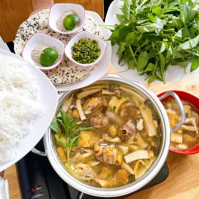 phố ẩm thực Vĩnh Khánh lẩu gà