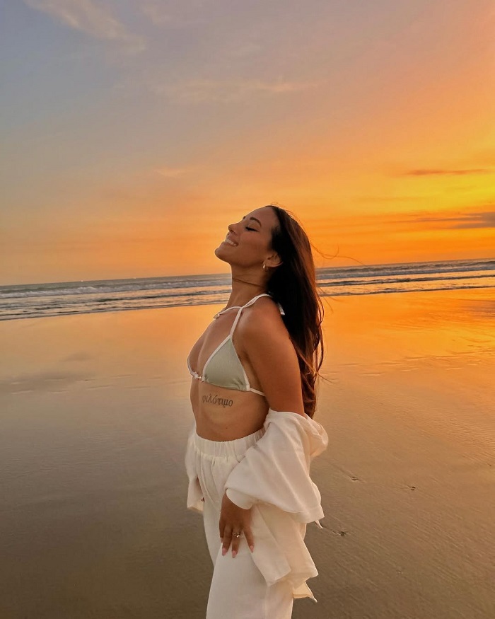 Ngắm hoàng hôn là hoạt động thú vị tại bãi biển Seminyak Bali