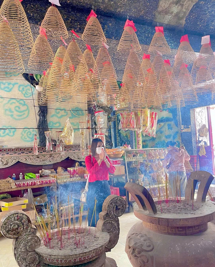 Các điểm du lịch tâm linh nổi tiếng miền Nam - Chùa Miếu Nổi, TP Hồ Chí Minh