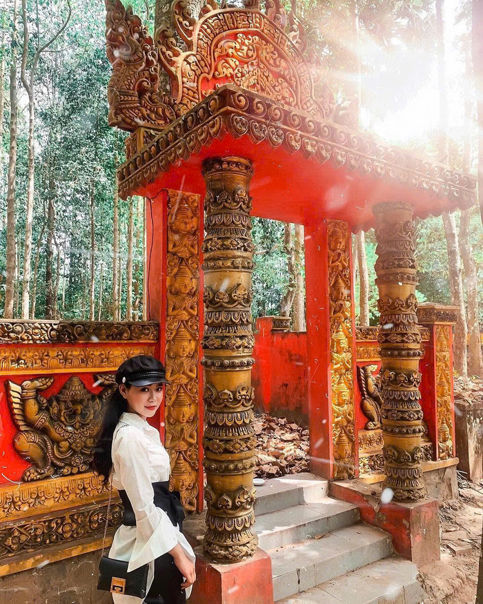 Các điểm du lịch tâm linh nổi tiếng miền Nam - Chùa Dơi, Cần Thơ