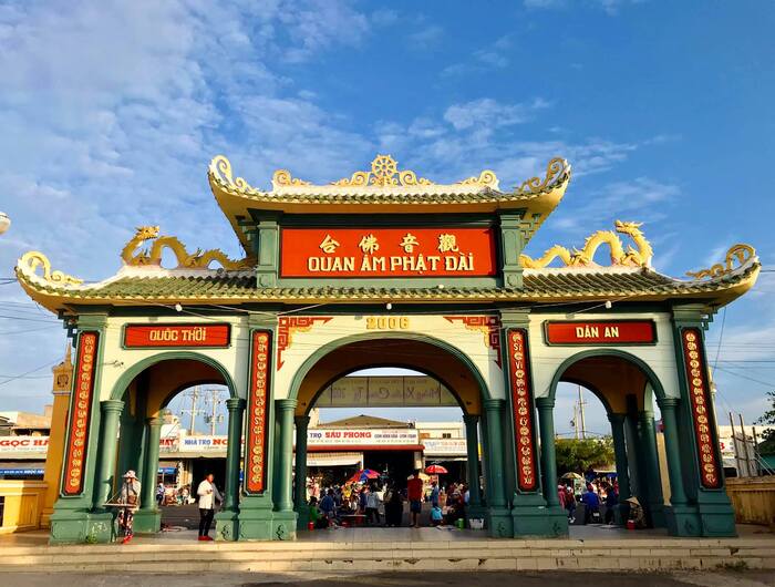 Các điểm du lịch tâm linh nổi tiếng miền Nam - Quan Âm Phật Đài, Cà Mau
