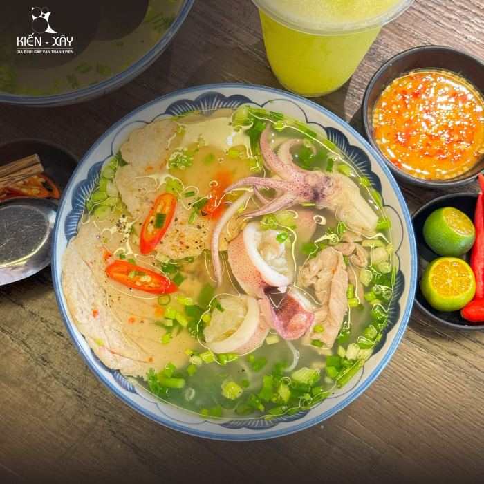  quán local ngon ở Phú Quốc Bún quậy Kiến Xây