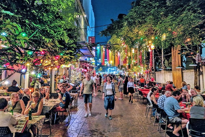 Soi Rambuttri là điểm tham quan gần phố Khao San Thái Lan