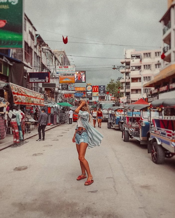 Oanh tạc phố Khao San Thái Lan