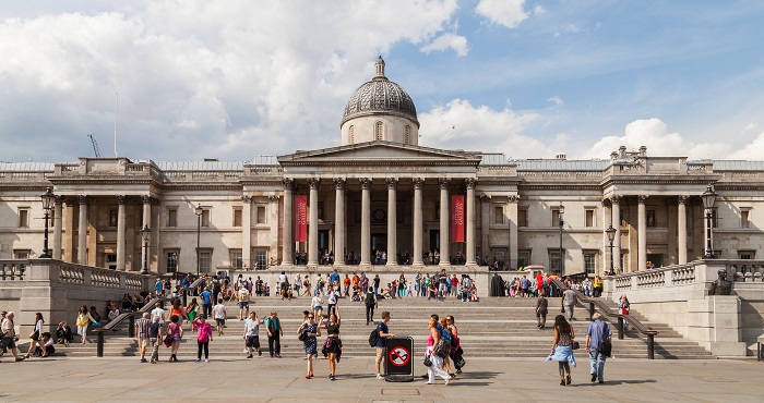 Phòng trưng bày Quốc gia là địa điểm tham quan nổi bật ở quảng trường Trafalgar Anh