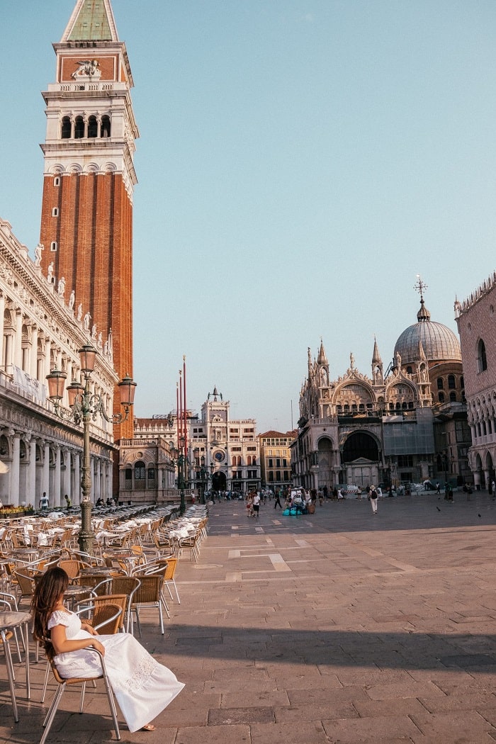 Quảng trường San Marco là tham quan gần cầu Than Thở Ý 