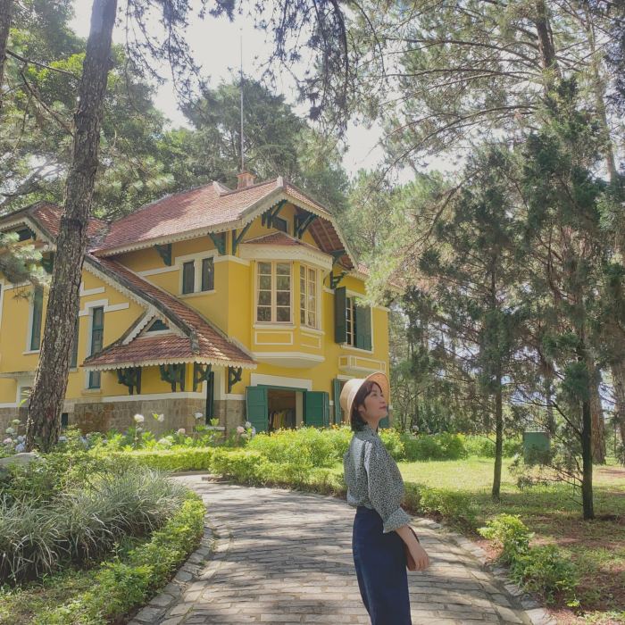 tòa lâu đài đẹp ở Đà Lạt King Palace (Dinh I) tòa lâu đài đẹp ở Đà Lạt King Palace (Dinh I)