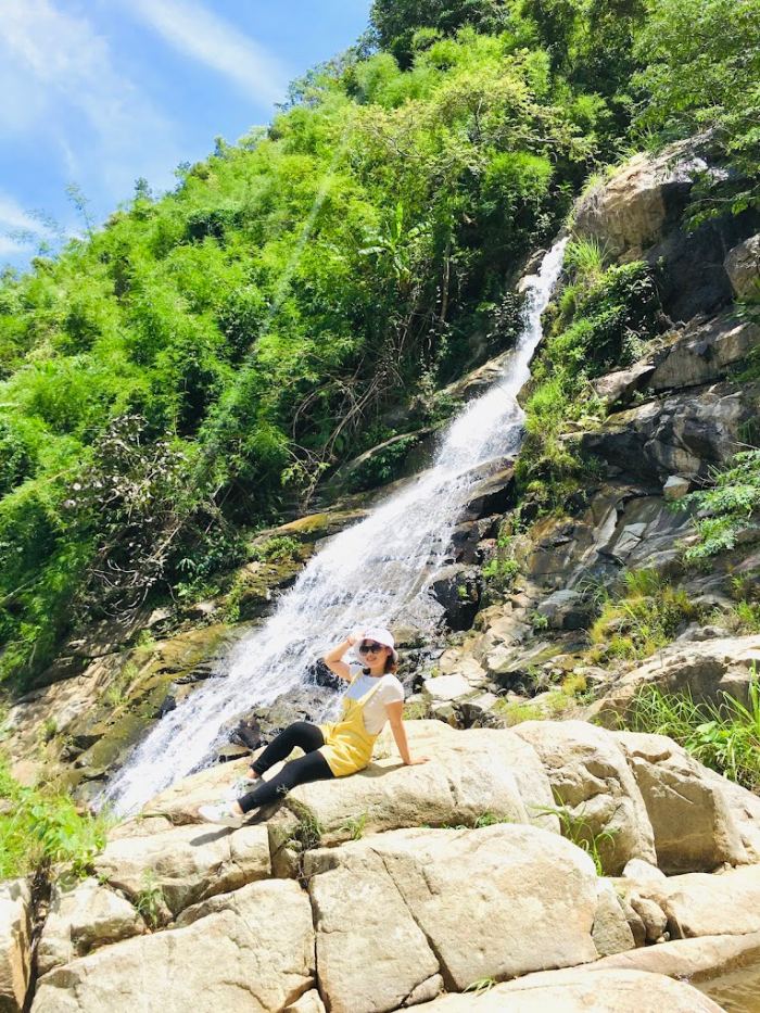 Thác Kôi Tó Kon Rẫy