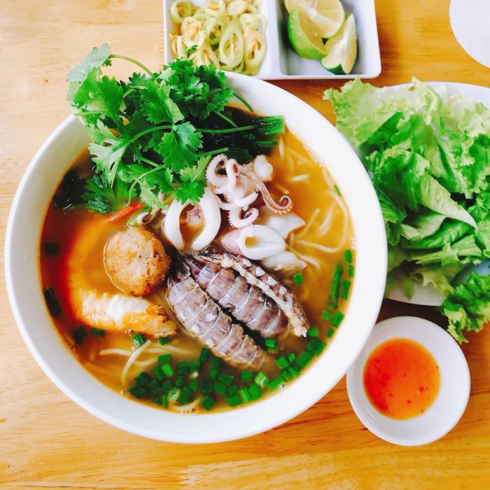 quán bún bề bề ở Vũng Tàu Bún hải sản bề bề Lộc Dương 
