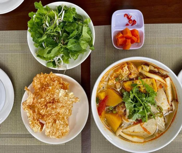 Chay Hương Mai ẩm thực chay xứ Huế