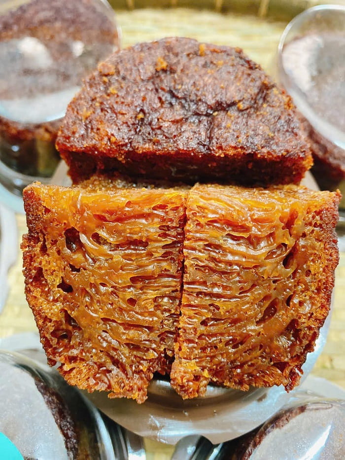 Bánh bò thốt nốt là đặc sản nổi tiếng không kém xôi phồng An Giang