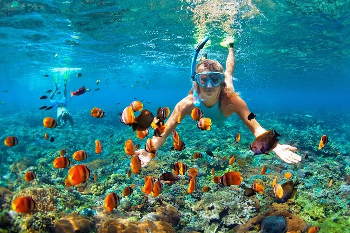 Lặn với ống thở là hoạt động nên làm ở bãi biển Karon Phuket