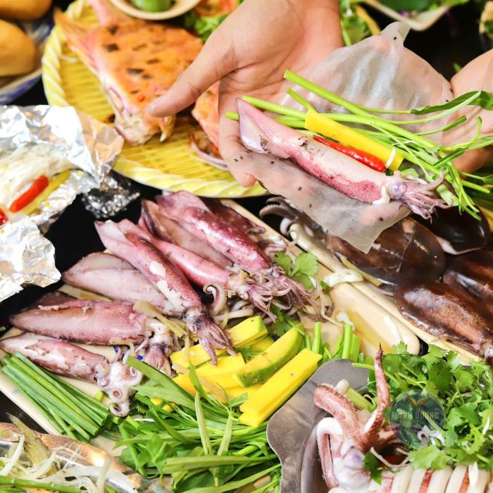 món ngon Phá Tam Giang mực