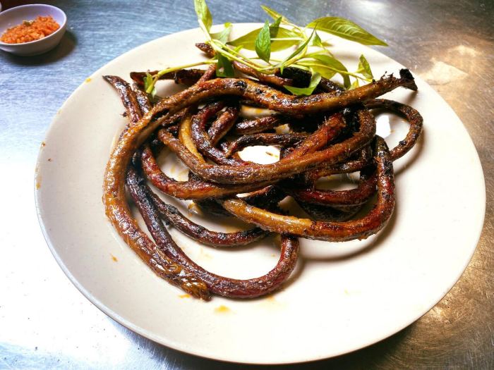 món ngon Phá Tam Giang lệch