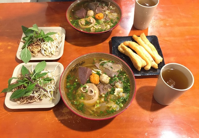 Các quán ăn sáng ngon ở Vĩnh Yên - Bún bò Huế Ngự Uyển