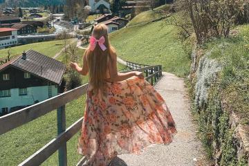 'Ngẩn ngơ' trước vẻ đẹp tựa cổ tích của thị trấn Lauterbrunnen Thụy Sĩ