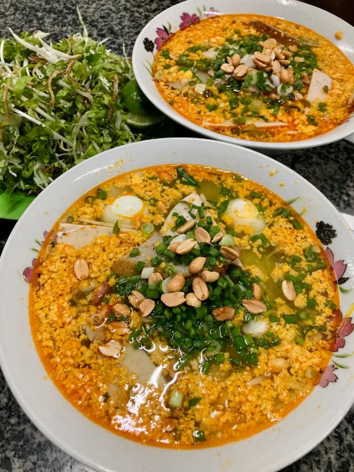 Quán mì Quảng ngon ở Nha Trang Đá Chẹt 