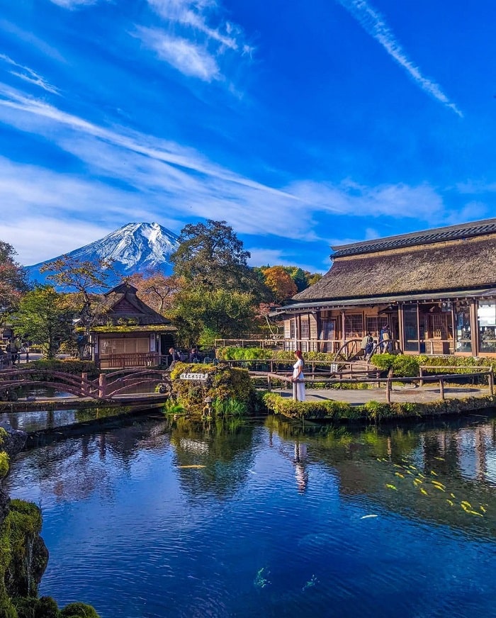 Khám phá Oshino Hakkai là hoạt động hàng đầu xung quanh hồ Yamanaka