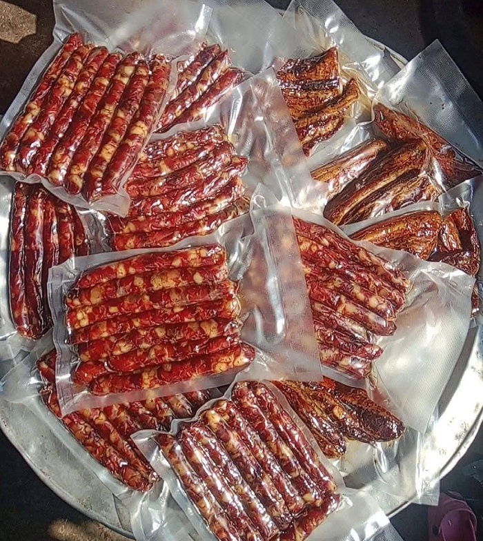 Ăn gì ở Sapa? Lạp xưởng Sapa cũng là món ngon thích hợp mua về làm quà