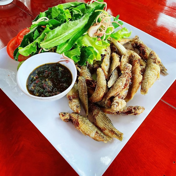 Ăn gì ở Sapa? Cá suối nướng là món ngon có bán nhiều ở Sapa