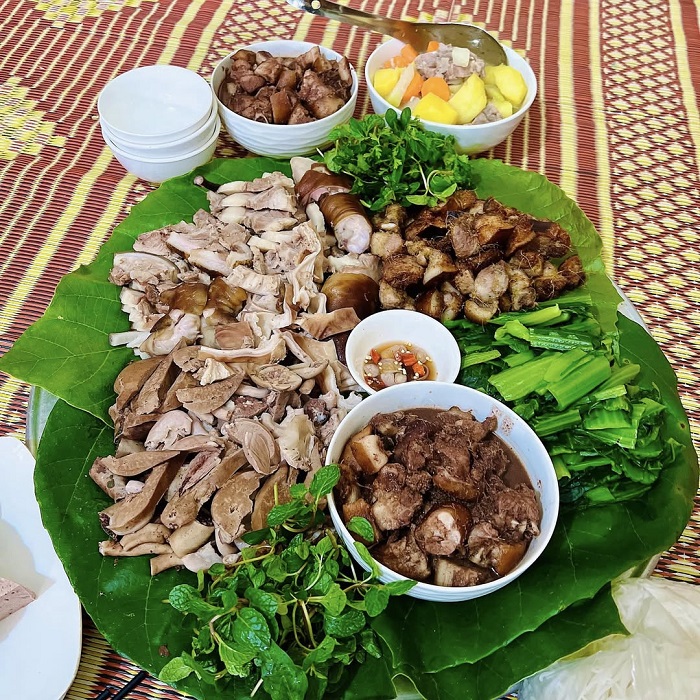 Ăn gì ở Sapa? Lợn cắp nách có bán nhiều ở các hàng quán Sapa