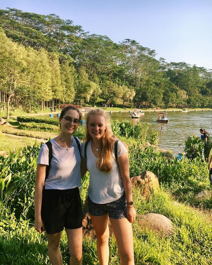 Tham quan công viên Liên Hoa Sơn Trung Quốc