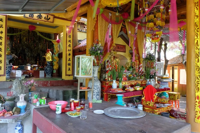 Lưu ý khi khám phá Đền Đôi Cô Cầu Má Hà Giang 