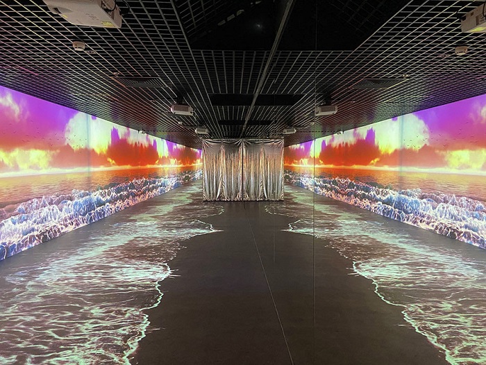 Không gian ở bãi biển Sunset Sanato tại bảo tàng I-Museum Hà Nội