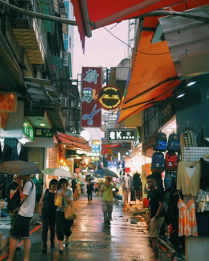 Khám phá khu mua sắm Wufenpu Đài Loan 