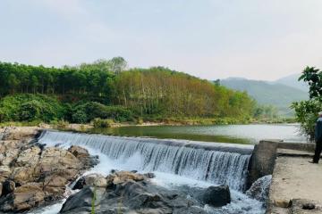 Đập tràn Hai Nhất Nam Đông Huế - Điểm check-in tuyệt đẹp trong mùa hè 