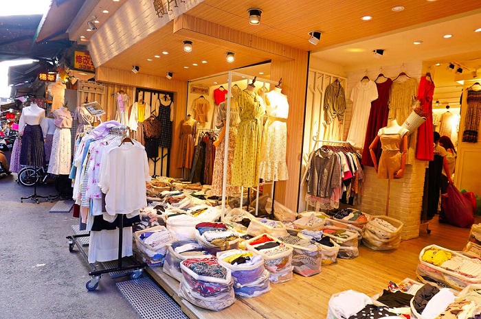 Shopping ở khu mua sắm Wufenpu Đài Loan 