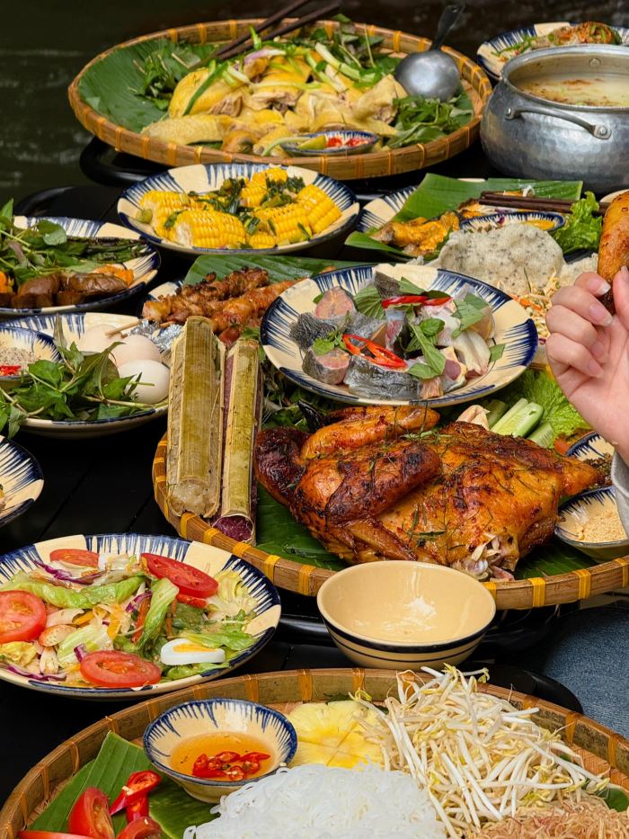 quán ăn ngon gần hồ Tuyền Lâm . Tiệm gà nướng Suối Bình Yên 