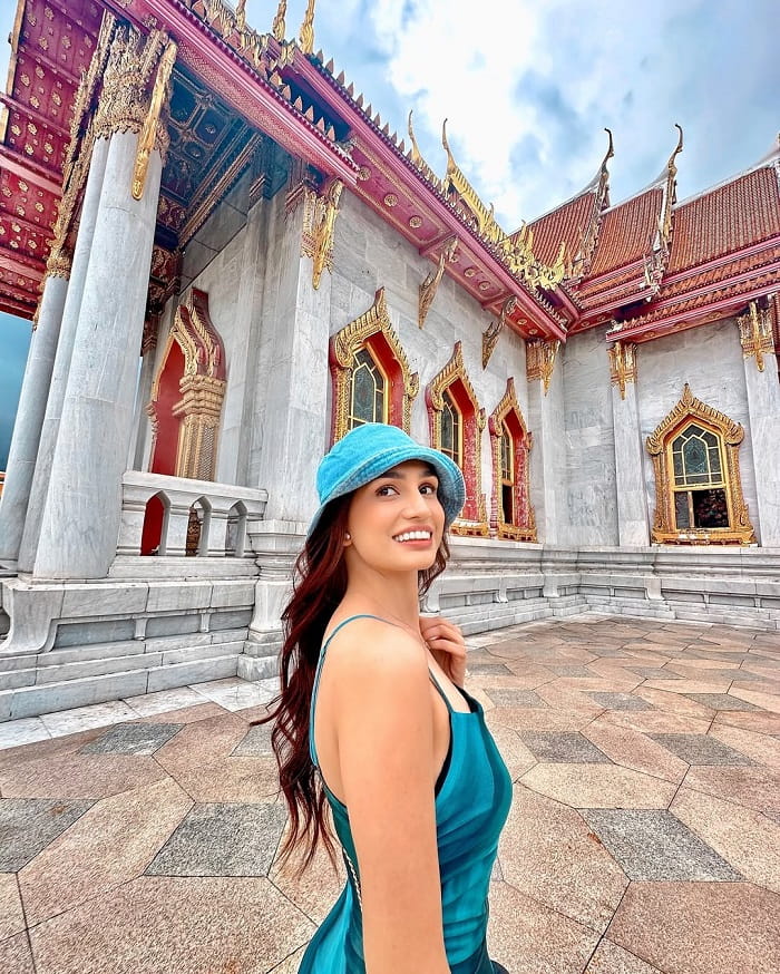 Tham quan chùa Wat Benchamabophit Bangkok