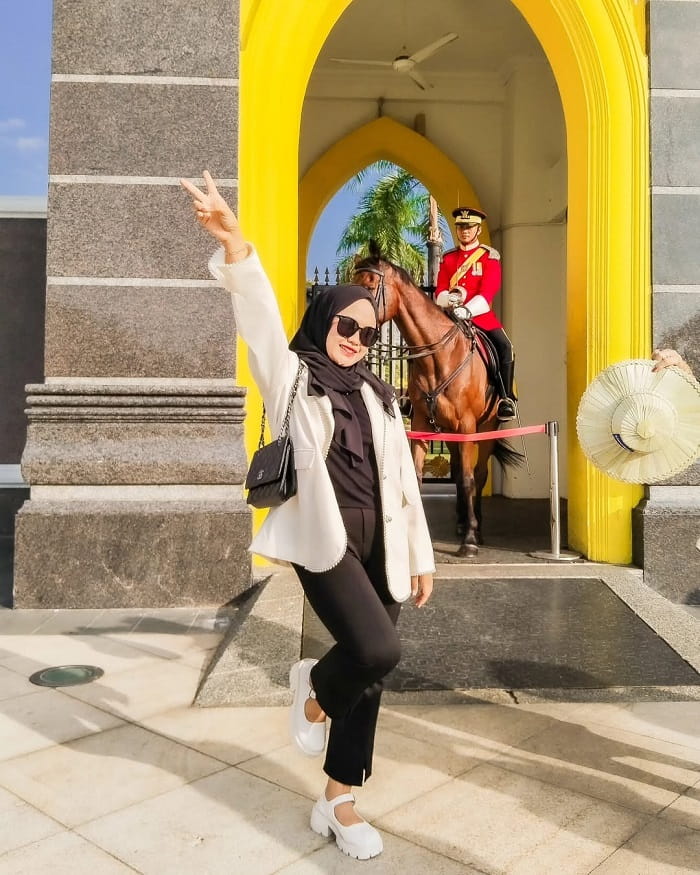 Tham quan cung điện Hoàng gia Malaysia