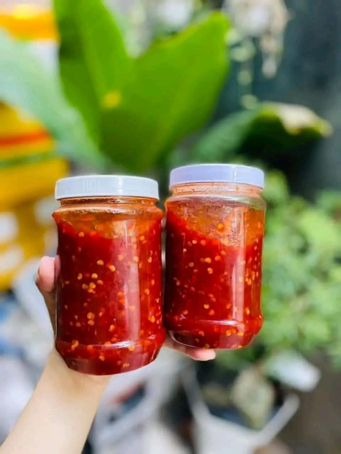 đặc sản mang về ở Hội An tương ớt