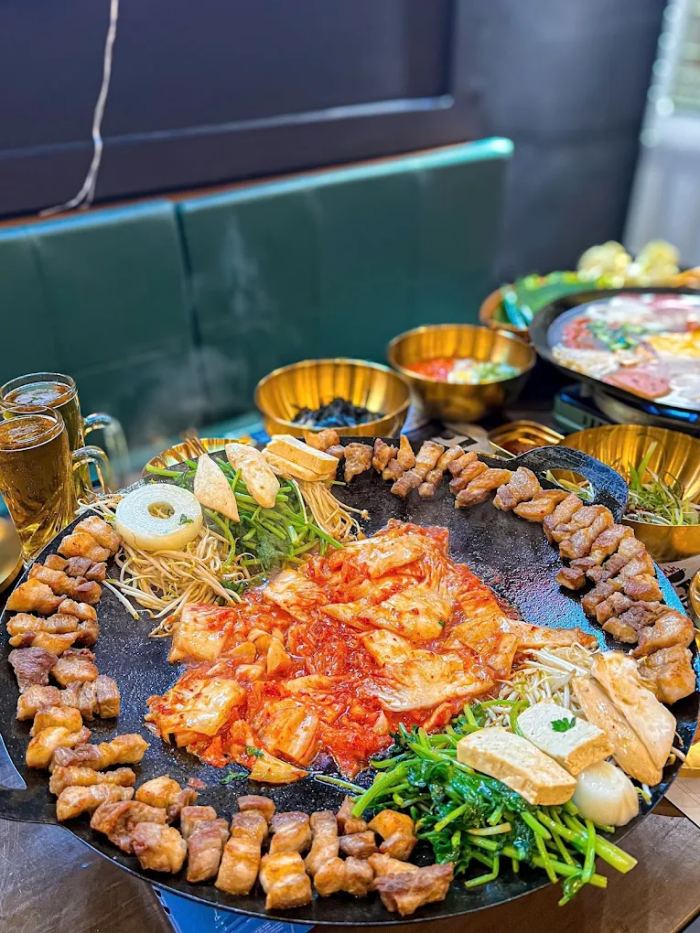 nhà hàng Hàn Quốc ở Nha Trang Nhà hàng BBQ Han Quoc 왕뚜껑 삼겹살